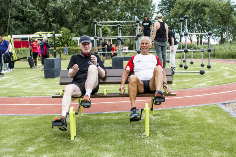 Bewegung hält jung: Bleibe fit mit gezielten Übungen für Senioren.